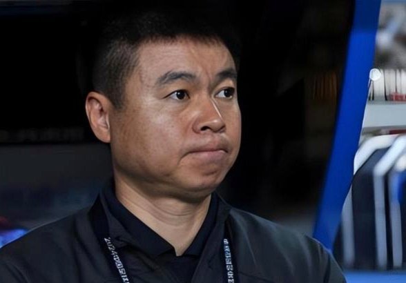 于根伟：丢了一个愚蠢的定位球，最后一刻抢回1分值得高兴