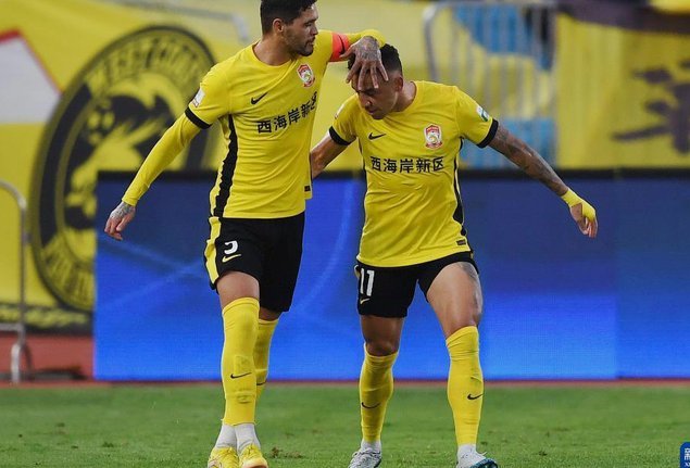 中超-三外援齐建功 西海岸3-2客胜大连终结7连平