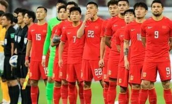 结合2名日本中卫的特点，我觉得今晚谢晋大可能是中国队的奇兵。
