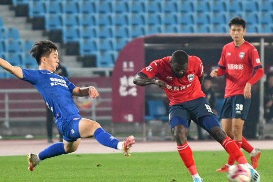张康杰破门，常州2-0镇江