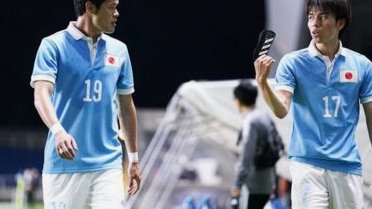 日本足球也就最后这一届了，以后就越来越次了，中国队越来越好，日本韩国已经显露出衰落的势头了