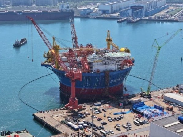 终于官宣：青岛西海岸签下国青中后卫艾力尼扎尔-罗合曼